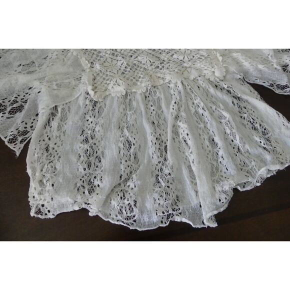 Julies Closet Women's XL White Lace Top Boho Flutter Sheer Coquette Cropped - Picture 3 of 8